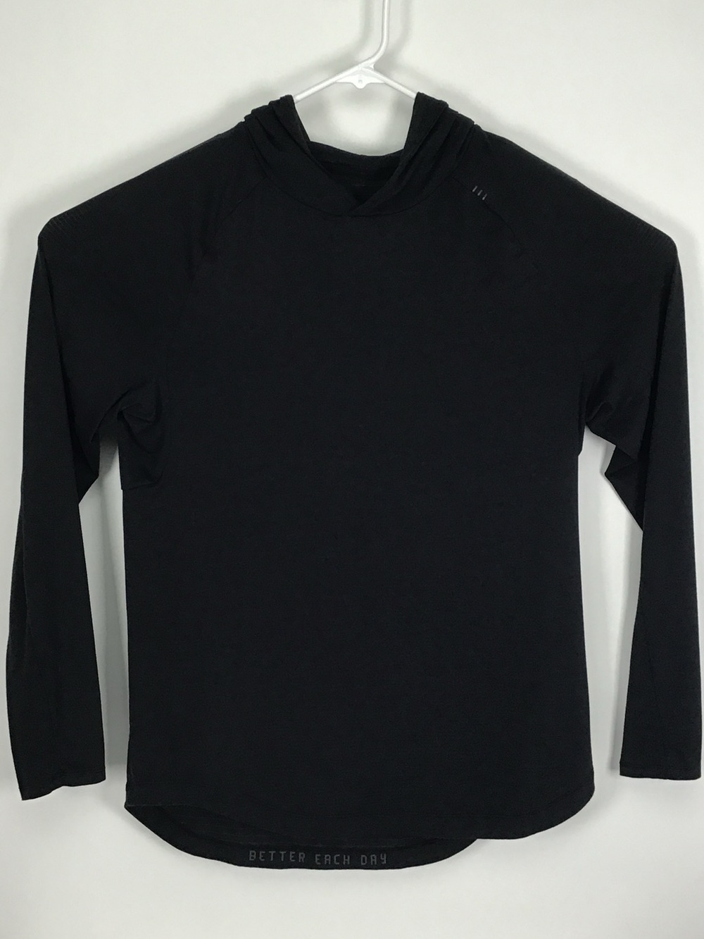 Lululemon men’s long sleeve lightweight hoodie large